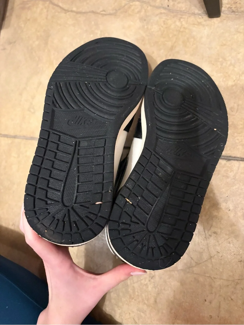 Mocha Air Jordan 1